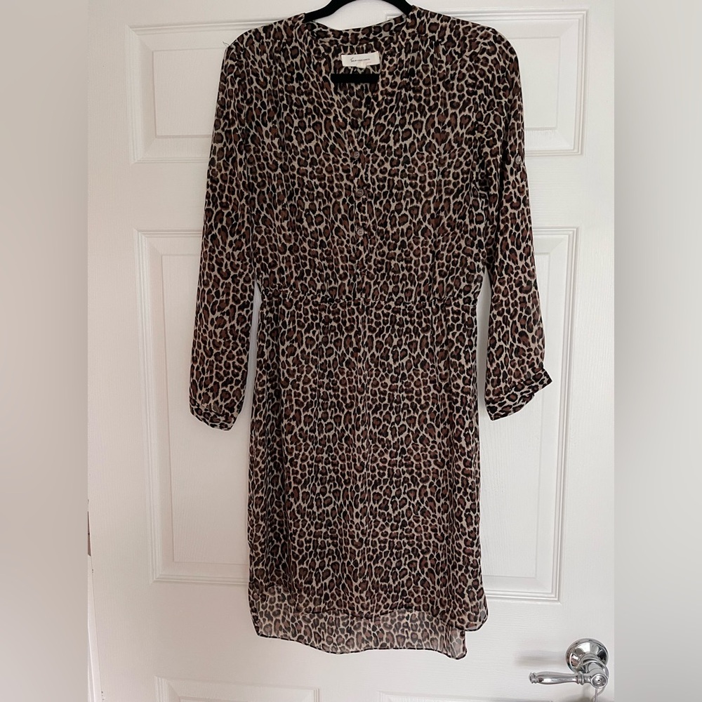 Vince Camuto Animal Print Long Sleeve Dress Size XS light weight sheer material. - Picture 3 of 9